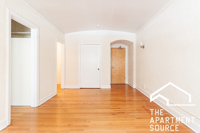 Foto del edificio - 532 W Arlington Pl