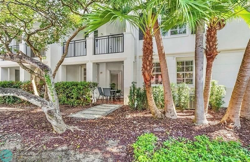 Foto principal - 3115 NE 184th St