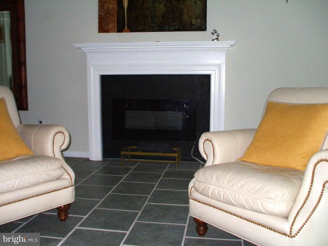 26 Dougherty Blvd Unit G2, Glen Mills, PA 19342 Room for Rent in Glen