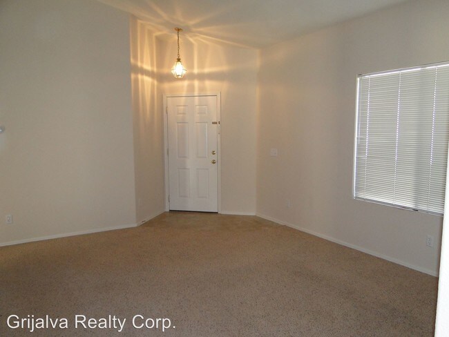 Building Photo - 3 br, 2 bath House - 9498 N Englewood Dr