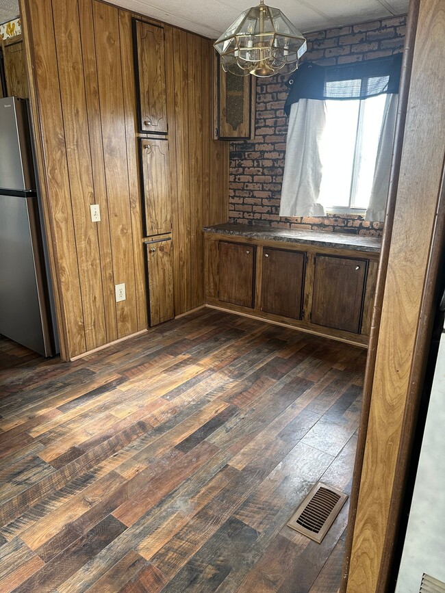 Building Photo - 35 A Rd 5010