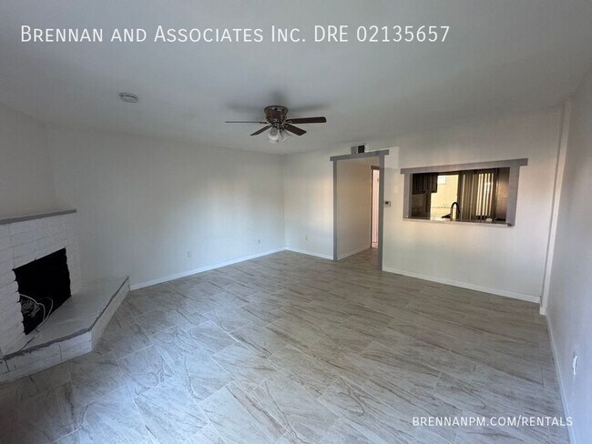 Foto del edificio - 450 Woodlawn Ave