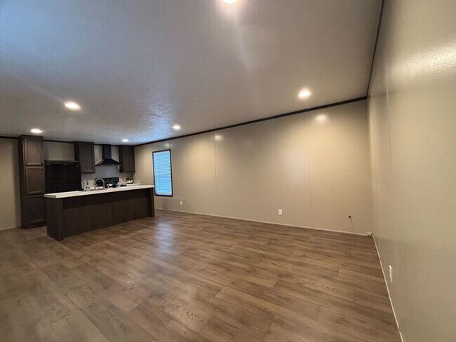 Foto del edificio - 601 Kathy St