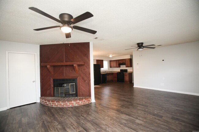 Foto del edificio - 5519 Southboro Dr