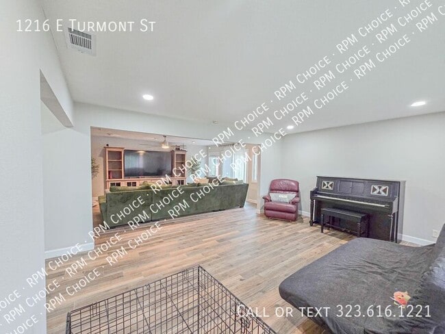 Building Photo - 1216 E Turmont St