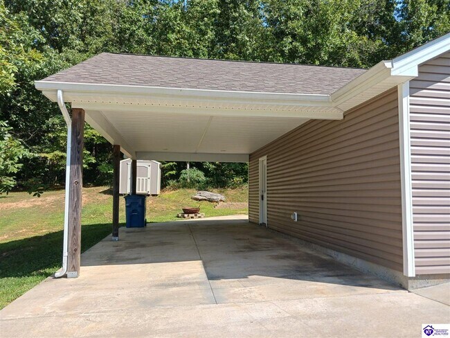Building Photo - 166 Michael Ln