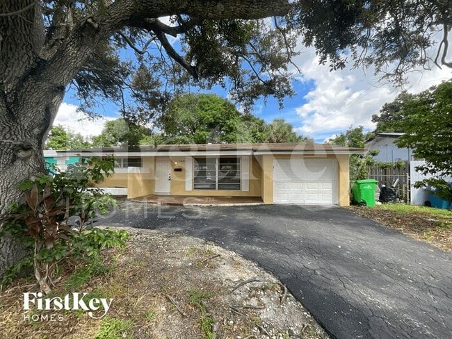 Building Photo - 2440 NW 68th Ave