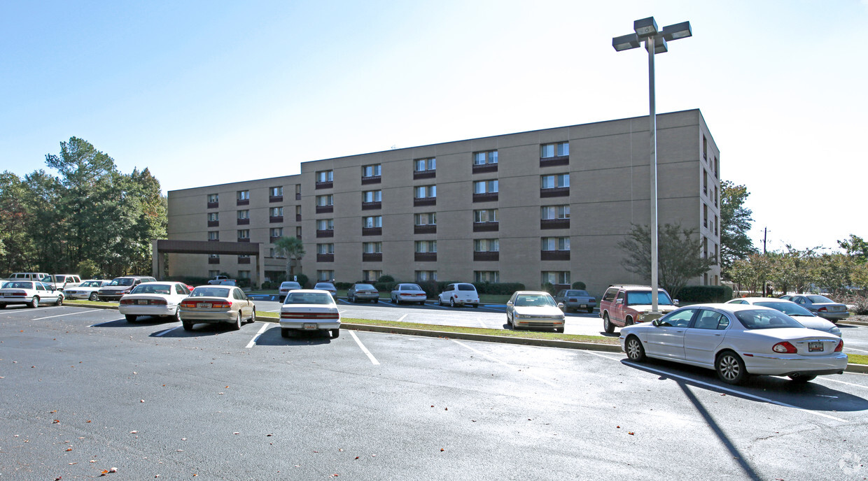 Building Photo - Palmetto Towers