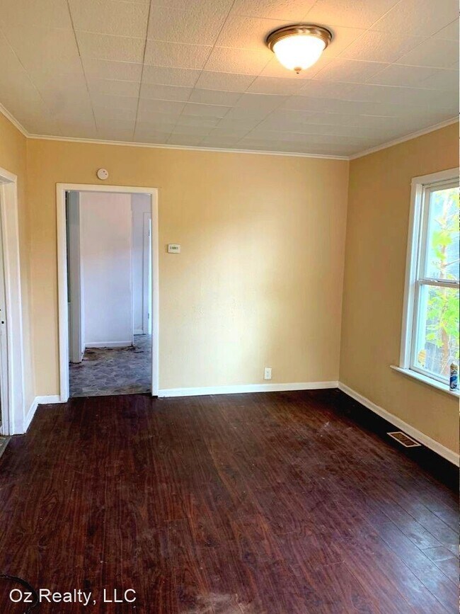 Building Photo - 2 br, 1 bath House - 1016 Eleanor