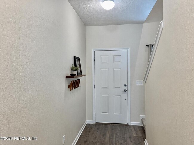 Foto del edificio - 5030 Big Pine Dr