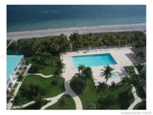 Building Photo - 881 Ocean Dr