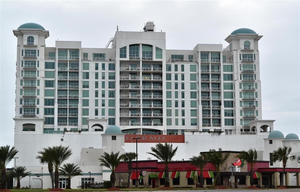 Primary Photo - 500 Seawall Blvd