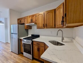 Building Photo - 374 2nd St