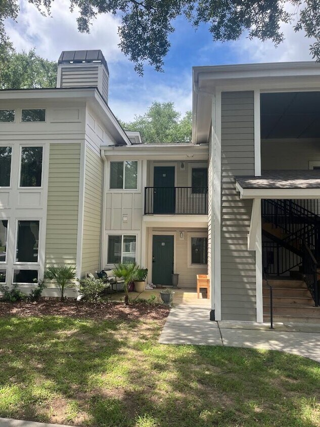 Foto principal - Great 2 BR/2 BA Condo in East Bridge Town ...
