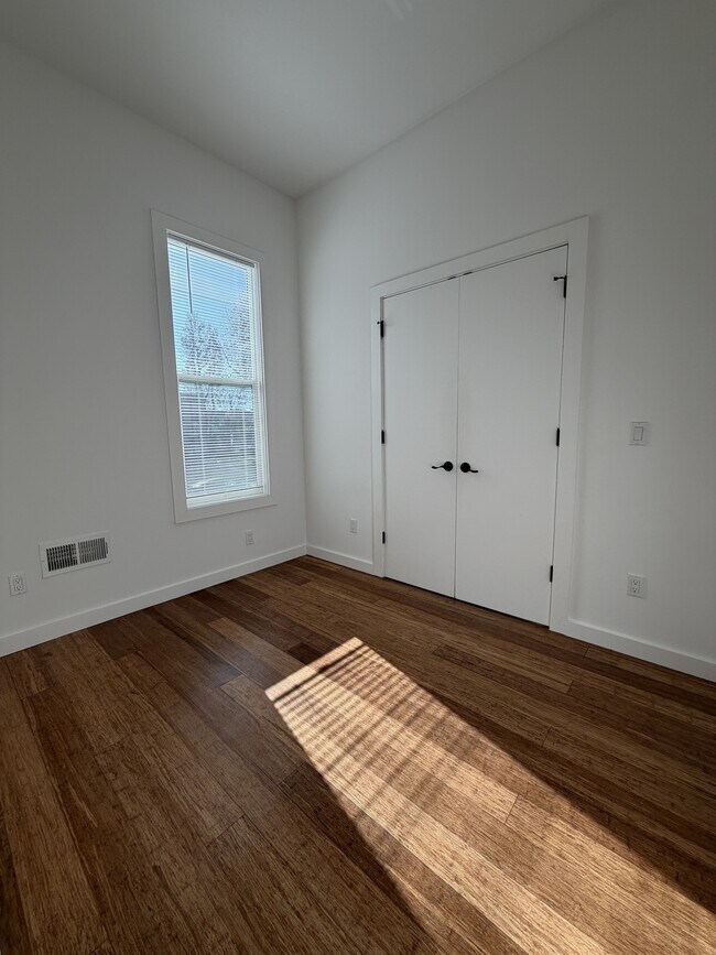 Foto del edificio - 1134 Foothill Blvd