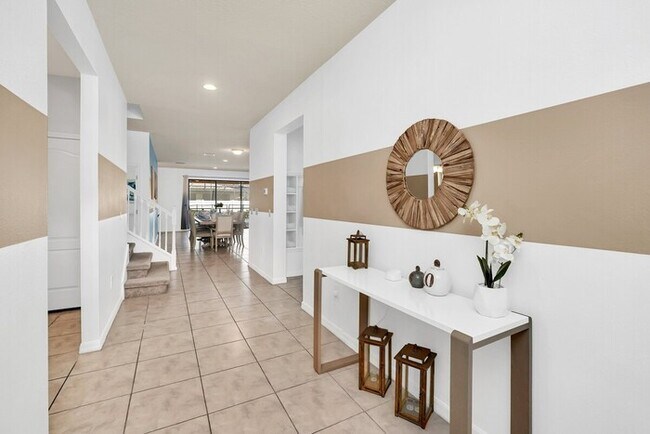 Building Photo - 8872QL-Backup  Newly Furnished 9BR Villa w...