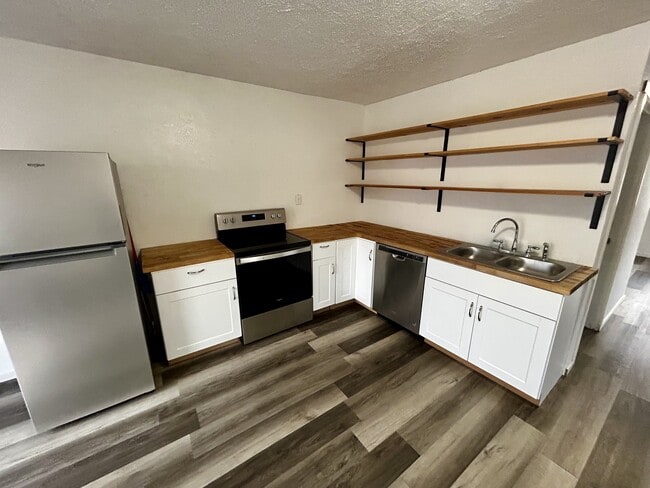 Foto del edificio - 805 S Atlantic St