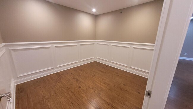Foto del edificio - 7578 Lions Gate Pkwy