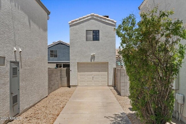 Photo - 2730 E Cambridge Ave House