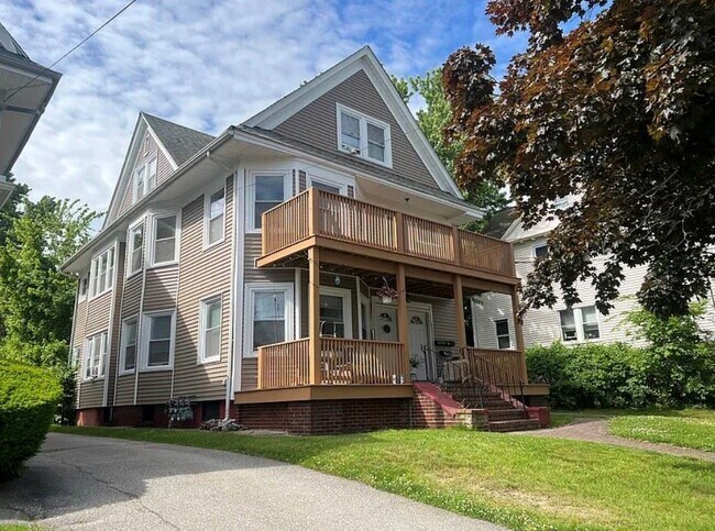 Foto del edificio - 112 Norwood Ave