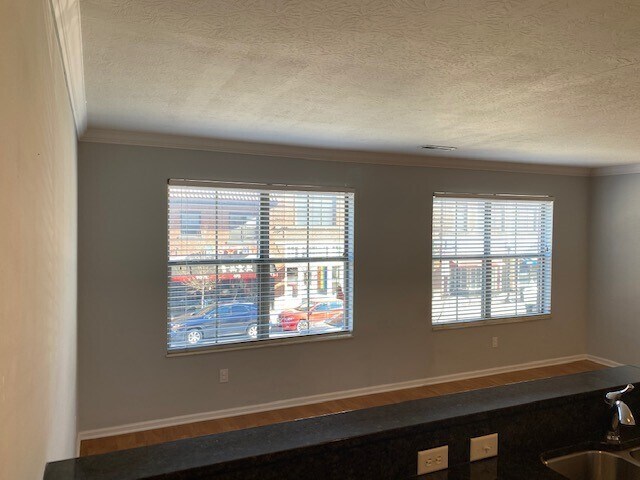 full wall window view overlooking High St - 5 W Lincoln St