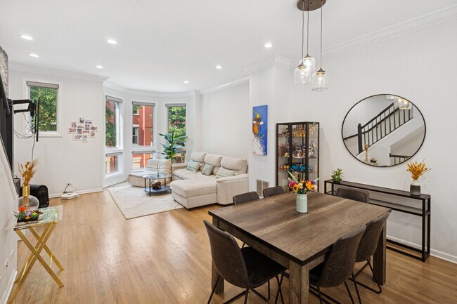 Foto del edificio - 453 N Clinton St