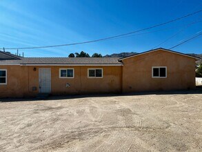 Building Photo - 6568 Oasis Ave