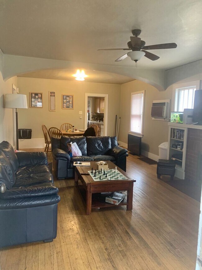 Building Photo - 1716 7th Ave