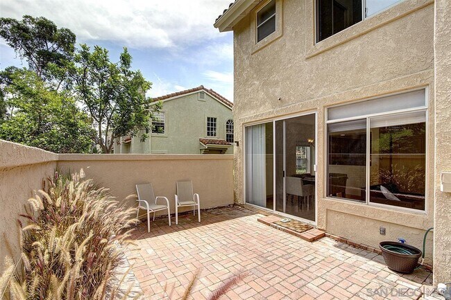Building Photo - 10963 Creekbridge Pl
