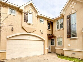 Building Photo - 505 Kingscote Ct