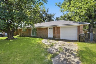 Building Photo - 5109 Nina Lee Ln