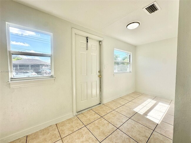 Foto del edificio - 7156 NW 15th Ct