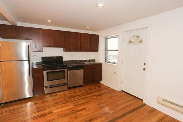 Foto del edificio - 1120 W Oakdale Ave