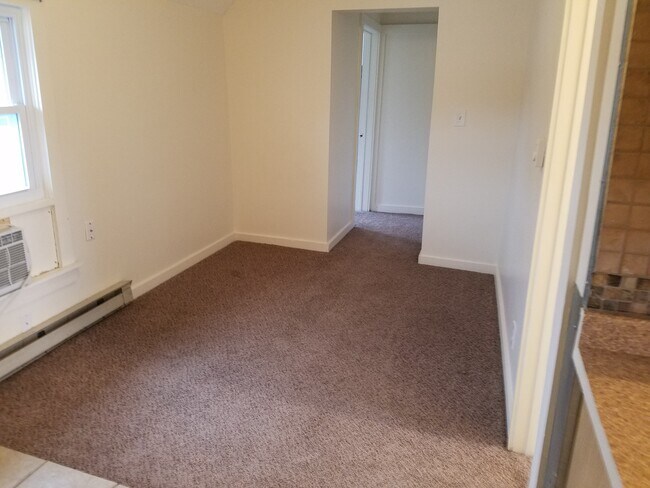 Living Room - 401 4th St