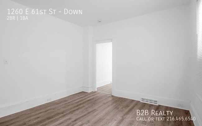 Building Photo - 1260 E 61st St