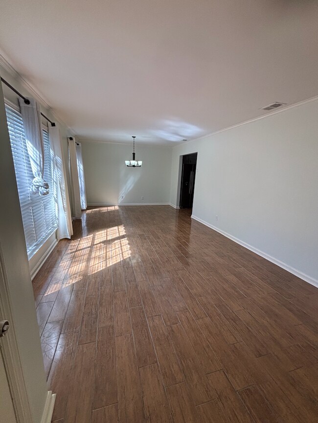 Building Photo - Three bedroom, Two Bathroom Single Family Home for Rent in Wilmington Park!