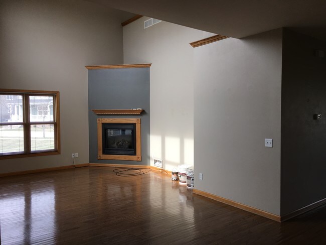 Building Photo - 3121 Harmony St