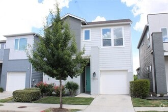 Building Photo - 15109 Casbah Dr