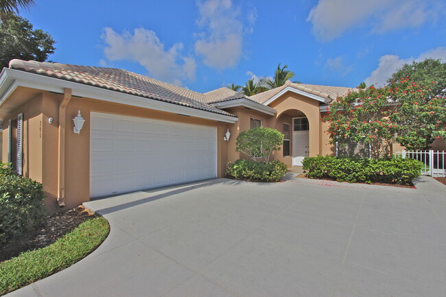 Building Photo - 200 S Hampton Dr