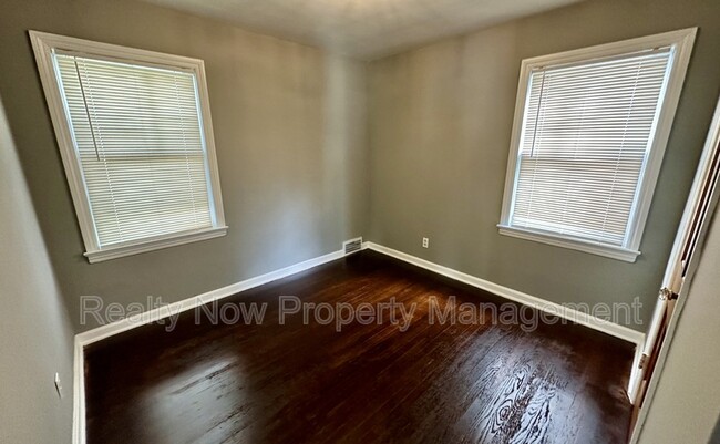 Building Photo - 1247 Argonne Rd