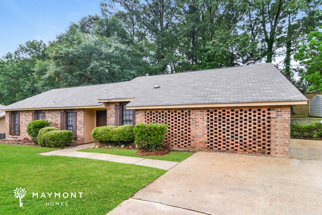 Building Photo - Charming Brick Home in Montgomery, AL