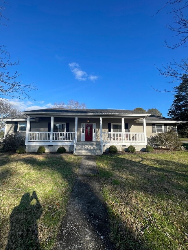 Foto del edificio - Charming 4 bedroom, 2 bathroom house located in Hixson, TN.