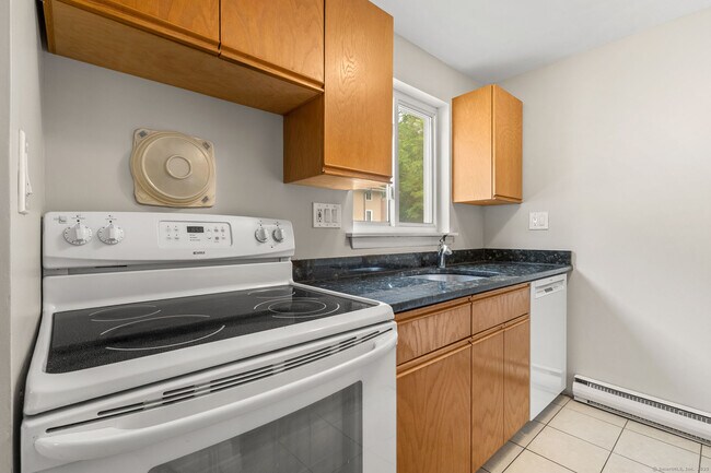 Foto del edificio - 1620 Farmington Ave