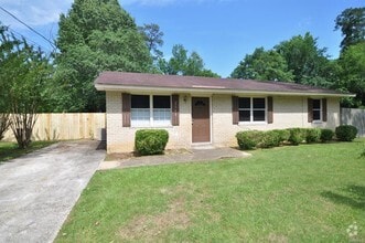 Building Photo - 2140 Cherrywood Dr