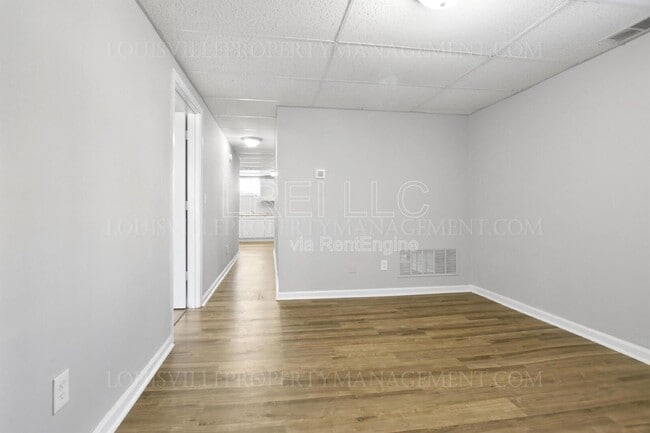 Building Photo - 704-706 Roselane St