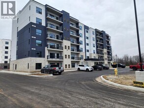 Building Photo - 3320 Stella Crescent