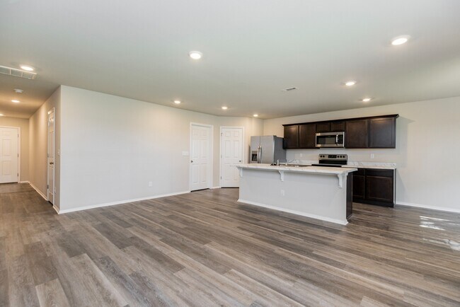 Sala de estar - 3707 S 1st Pl