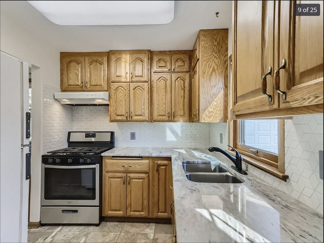 Kitchen - 2312 W 84th St