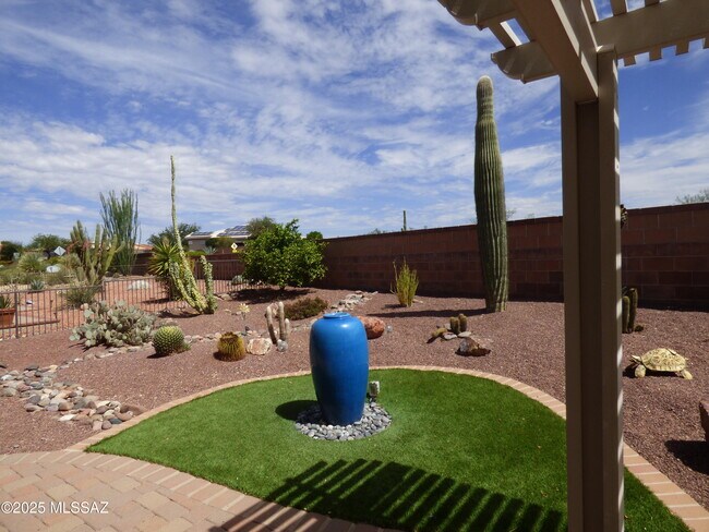 Foto del edificio - 14274 N Trade Winds Way
