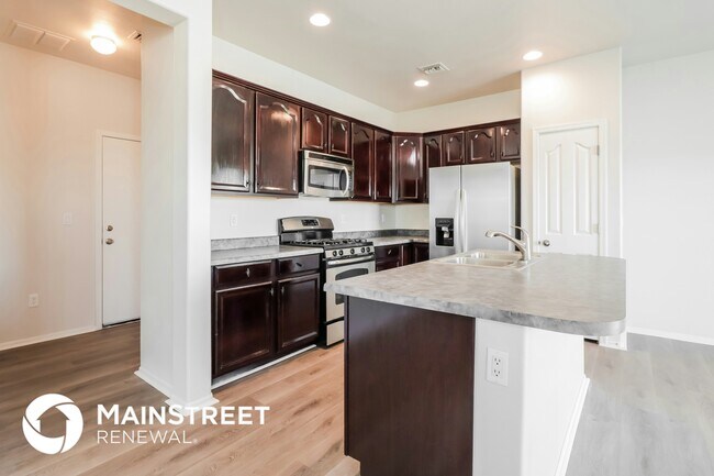 Foto del edificio - 1027 E Madera Grove Ln